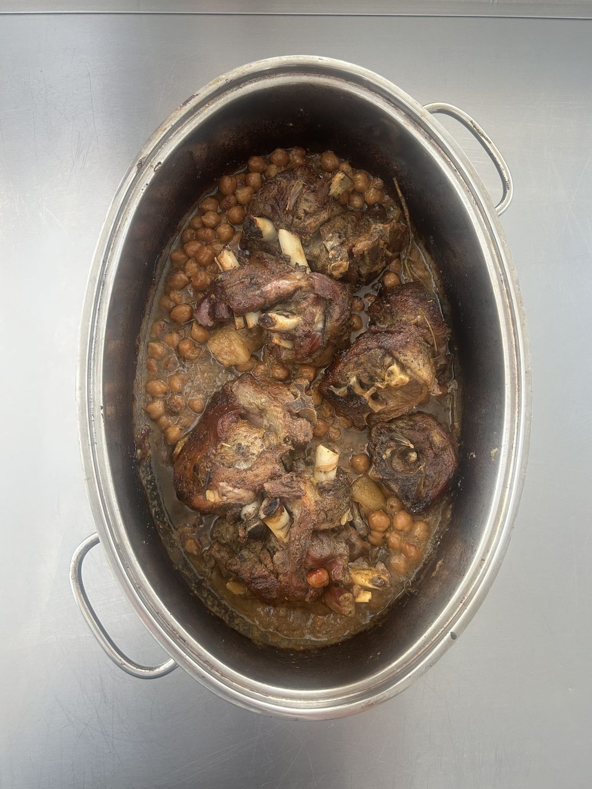 Slow-cooked meat, chickpeas